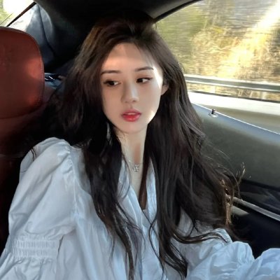 绿茵场外