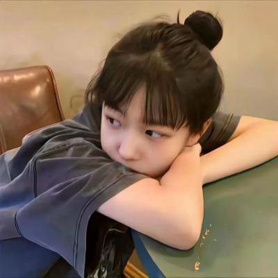 灰色少女